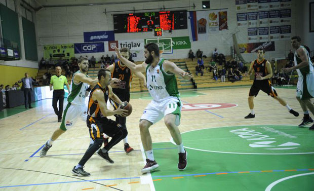 Динамик кошем уз звук сирене славио у Новом Месту (ВИДЕО)