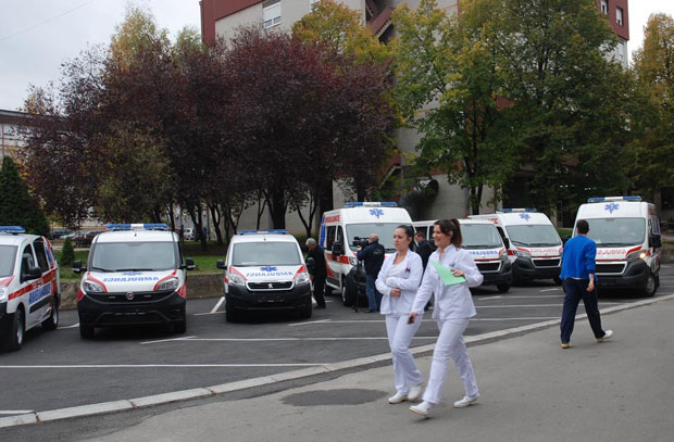 Здравственим установама од опортунитета - 15 модерних возила 
