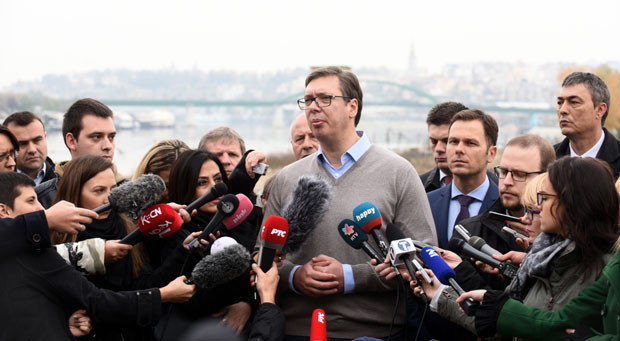 Вучић: Важно да се спусти лопта у односима са Украјином; Даваће по 20.000 - 30.000 да уђу у војску Косова