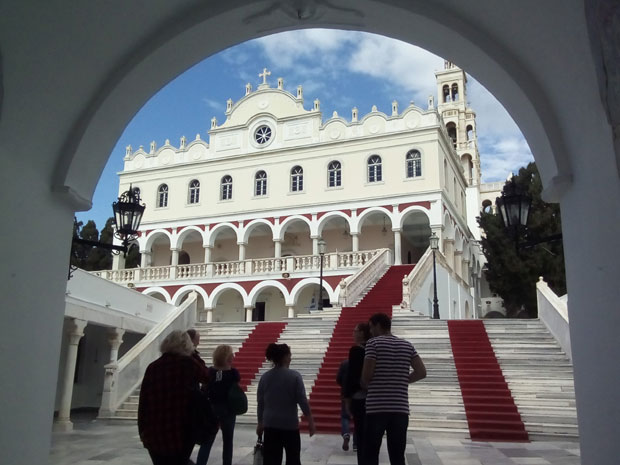 Острво Пресвете Богородице у срцу Егеја
