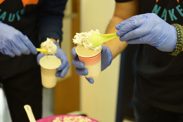 Каскадери, циркуска академија и сладолед од азота на Фестивалу науке (ФОТО)