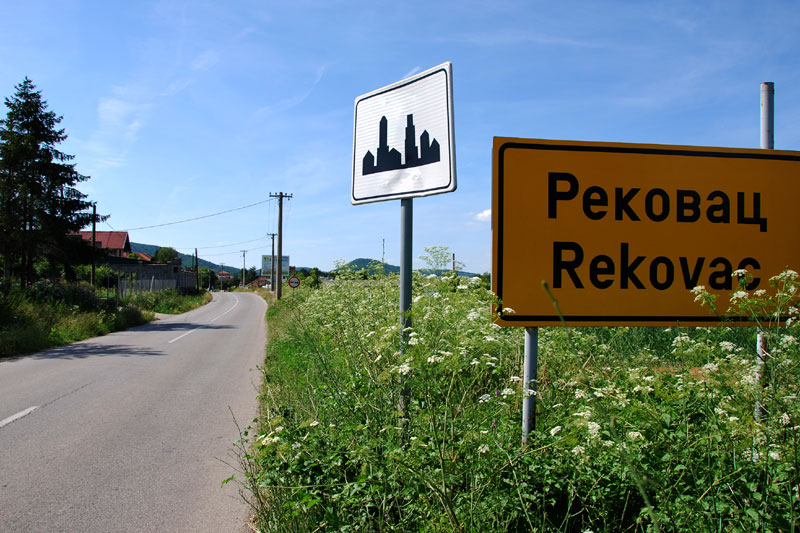 ХОРОР У РЕКОВЦУ: Муж седам дана лежао мртав, а она поред тела читала књигу 