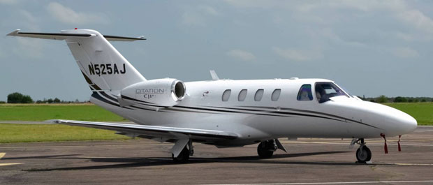 ЗАПЛЕЊЕНА ЛЕТЕЛИЦА И ДАЉЕ У ЗАГРЕБУ: Хрвати ћутке узели авион Миће Јовановића