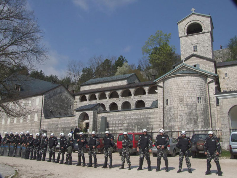 Митрополија: Цркве припадају народу