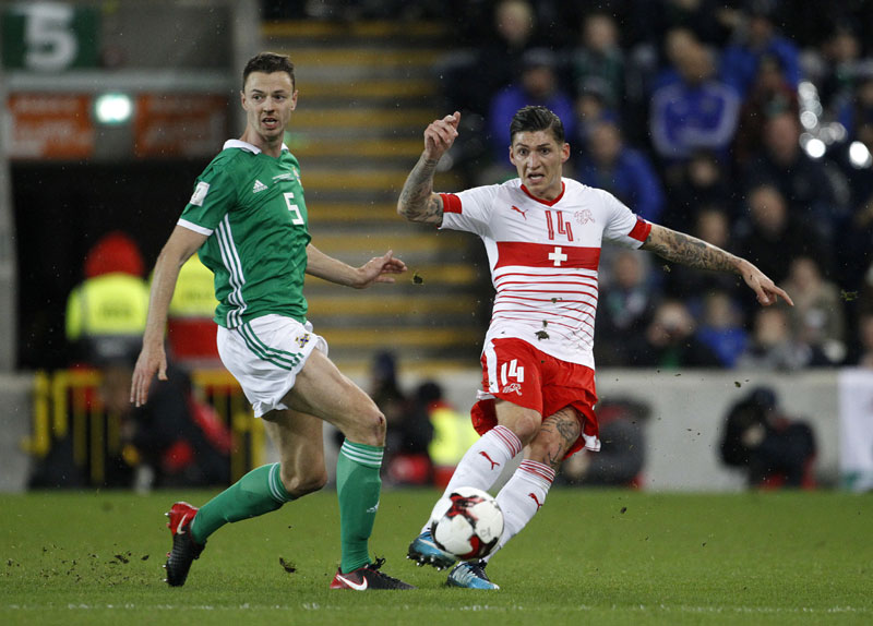 ЕВАНС БЕСАН НА АРБИТРА: Судија тврди да је видео нешто што се није догодило!