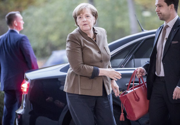 Билд: Пада подрска Меркеловој