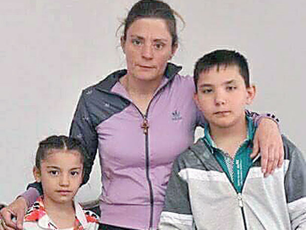 Симићи нижу медаље у немаштини