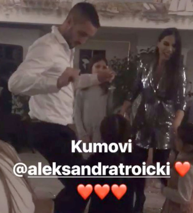 Троицки крстио ћерку, па повео коло