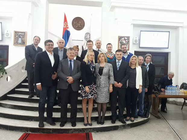 Леони расписао конкурс за стипендирање 15 нишких студената (Фото)