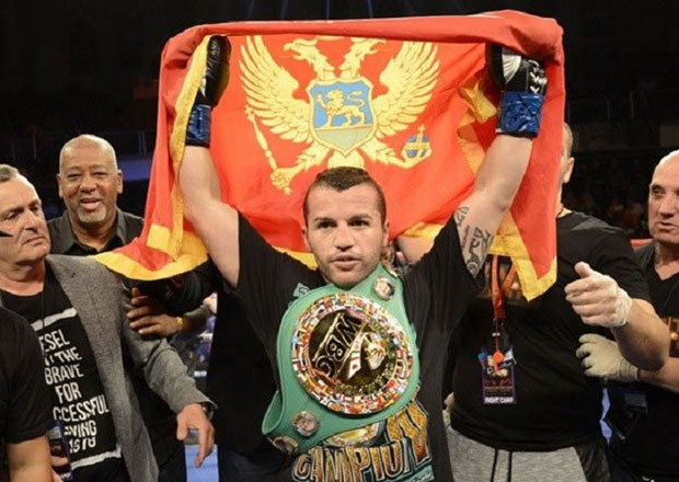 НАЦИОНАЛНЕ ПЕНЗИЈЕ УЗБУРКАЛЕ ЈАВНОСТ: Тензије ван борилишта