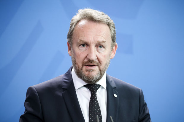 Изетбеговићев Кабинет тврди: Вест је лажна; Танјуг: Не приписујте нама заслуге за ваш политички фаул