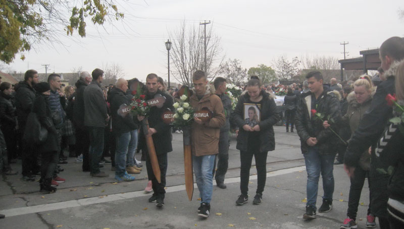 Мајка и ћерка заједно сахрањене