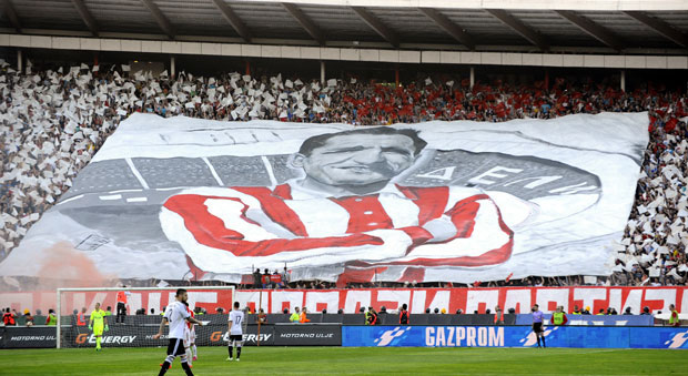 Звезда открива споменик Рајку Митићу испред стадиона