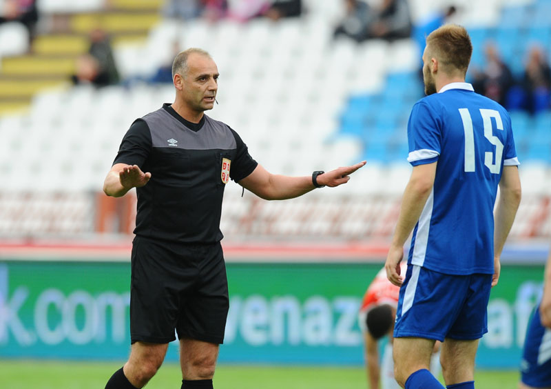 Вазура огорчен арбитражом на куп мечу Бораца и Црвене звезде: Обрадовић је Терзићев извршилац