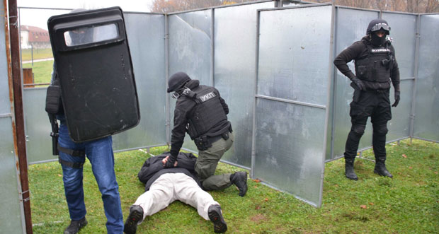 Велика акција полиције у Београду: Специјалци три земље хапсе осумњичене за најтежа кривична дела