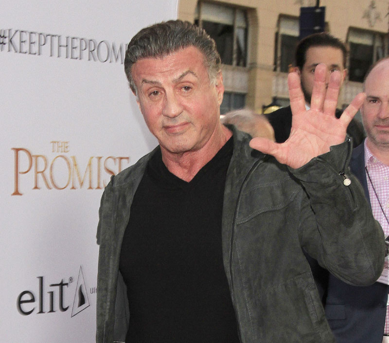 Сталоне присилио тинејџерку на групни секс