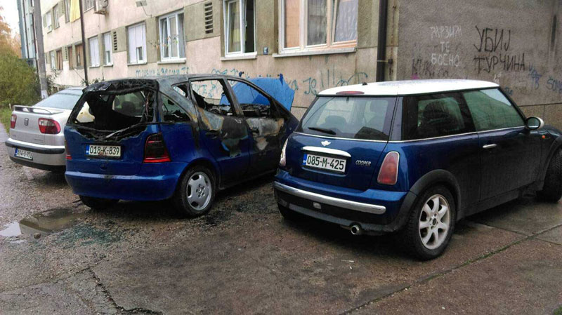 Премлатио комшију, па му запалио мерцедес 