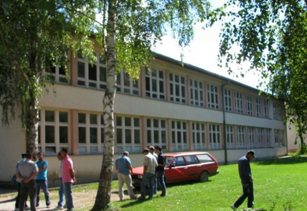 Суд увео Босански језик