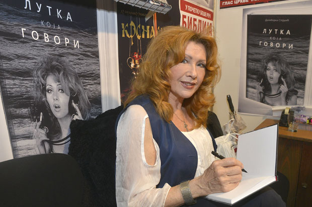 Далиборка Стојшић Ђокић: Престала сам да певам због вулгаризације естраде
