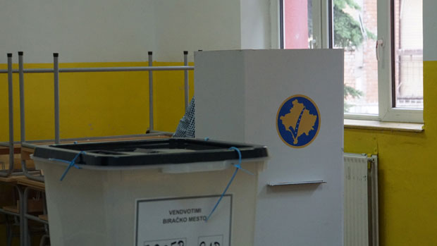 Спасић одустао од кандидатуре,подржао Дејановића?