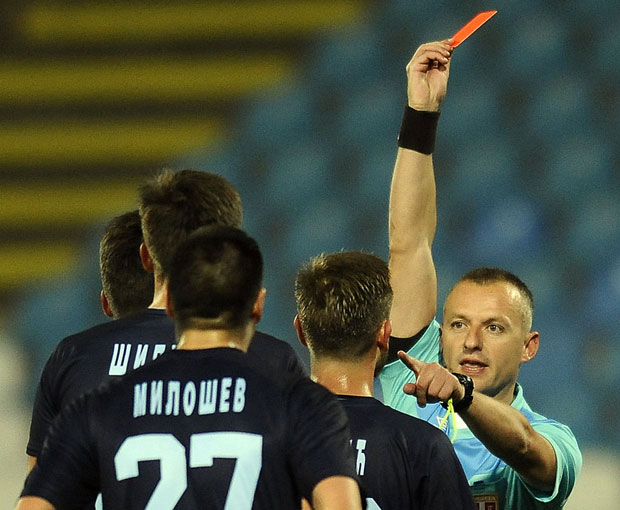 Искључени фудбалер Рада: Питаш зашто, добијеш црвени