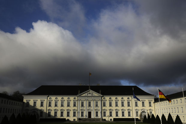 Меркел: Боље нови избори него мањинска влада; Зелени: Реприза гласања можда око ускрса