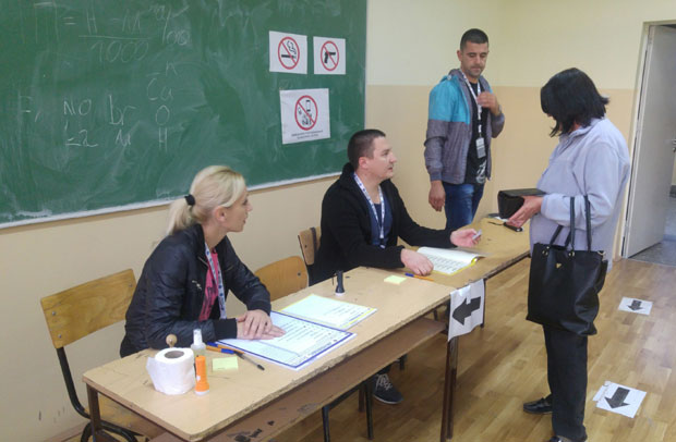 Други круг локаних избора на КиМ: Одборници и у седам општина где Срби нису већина