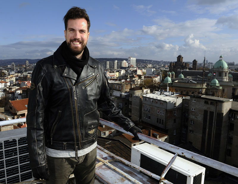 РАДУЉИЦА ГОСТ НОВОСТИ: Преко пола света због Србије