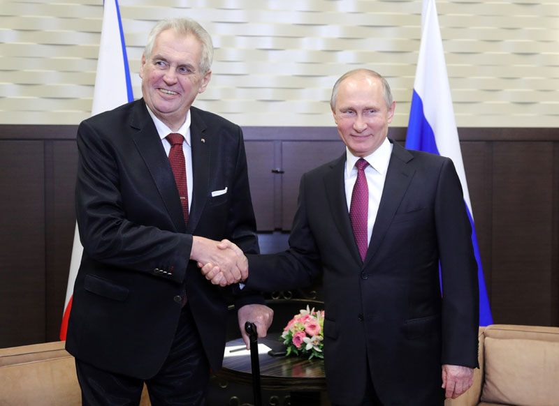 Путин честитао Земану изборну победу