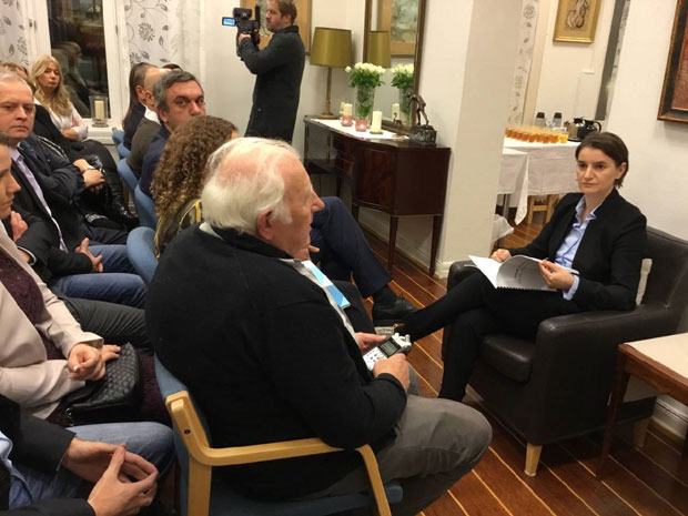 Брнабић са представницима српске дијаспоре у Норвешкој