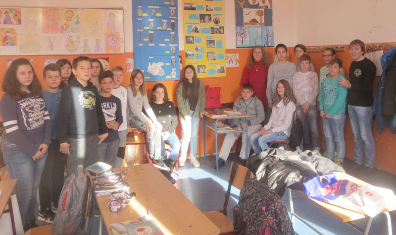 ПОМОГЛИ БОЛЕСНОМ ДРУГУ: Филип добио шпорет и електрична колица