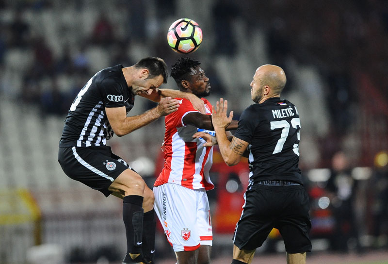 Дерби шлаг на фудбалску јесен