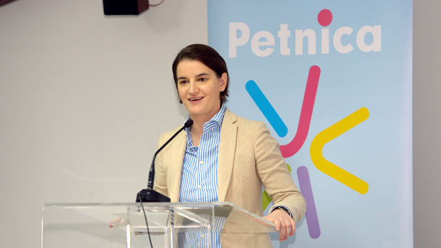 Брнабић: Причати о талентима, а не о старлетама!