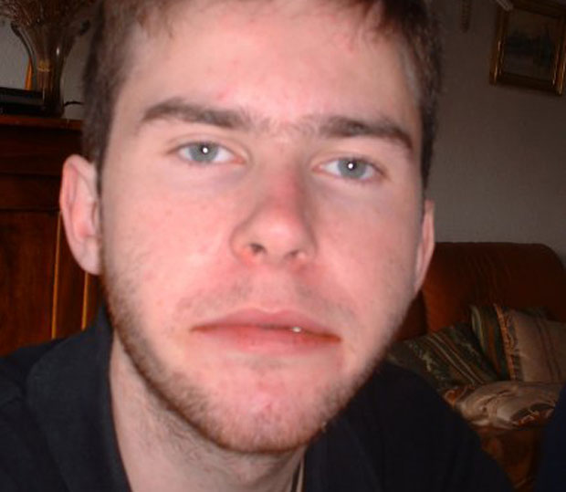 Татон пао, али не директно на главу