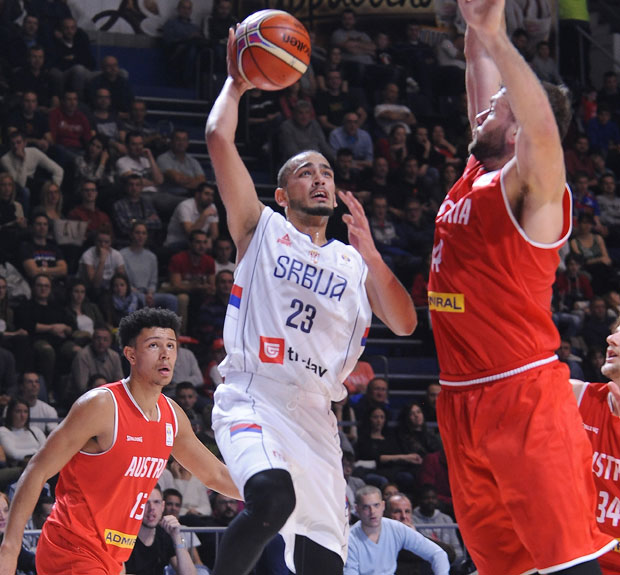 Србија рутински срушила Аустрију на старту квалификација за СП