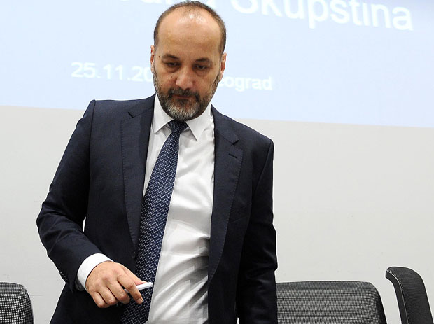 Одбили оставку Саше Јанковића