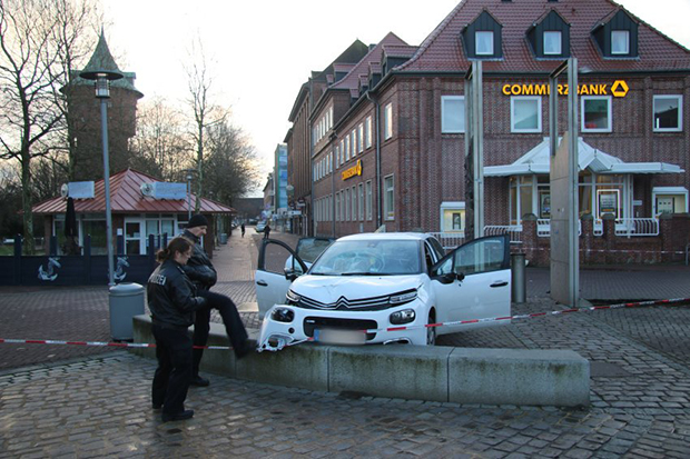 Колима покосио пешаке, шест особа повређено