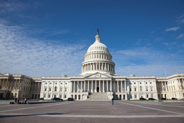 Америка нас хоће уз себе