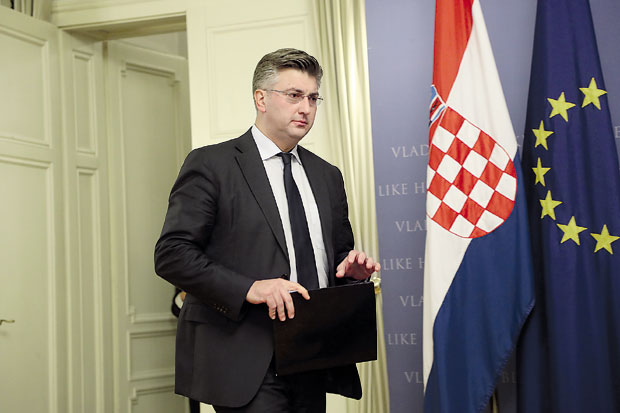 Пленковић о „неправди Хага” и моралном чину Праљка; Минут ћутања у Сабору 