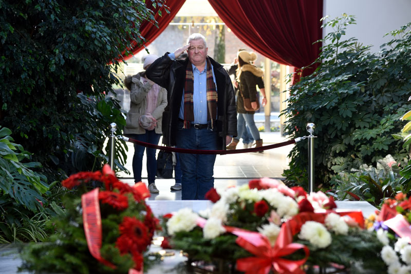 Обележавање 29. новембра у Београду: Људи, Тито части! (ВИДЕО)