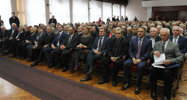 ФОТО: Стефановић са полицијским пензионерима