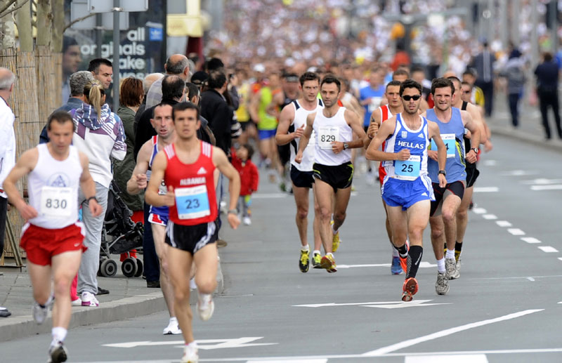 Две трке кроз центар