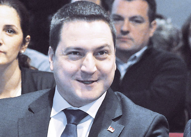 ШПИЈУНКА: Златна ћерка