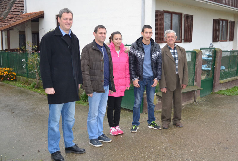 Петоро Јовановића - пет диплома
