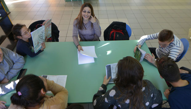 Школа међу књигама