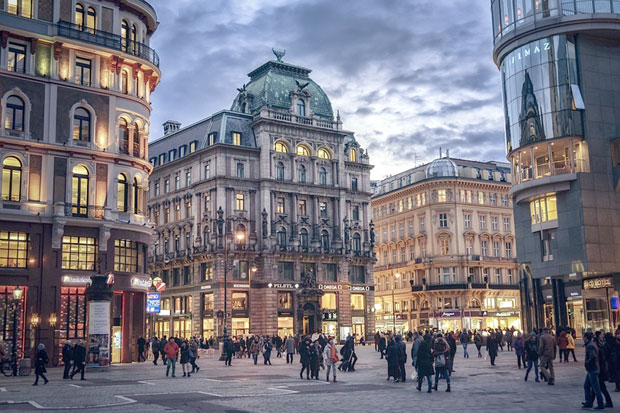 Црвени Беч све више скреће удесно