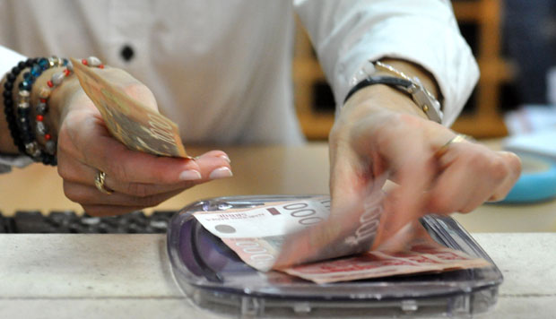 Зараде запослених у установама културе касне и до 15 месеци