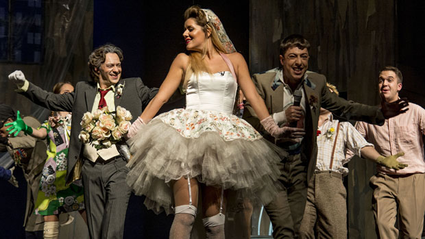 Енергични Шешир 