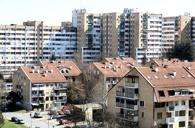 ПРАВА ЈАГМА ЗА УПРАВНИЦИМА: Због велике потражње агенције пребукиране