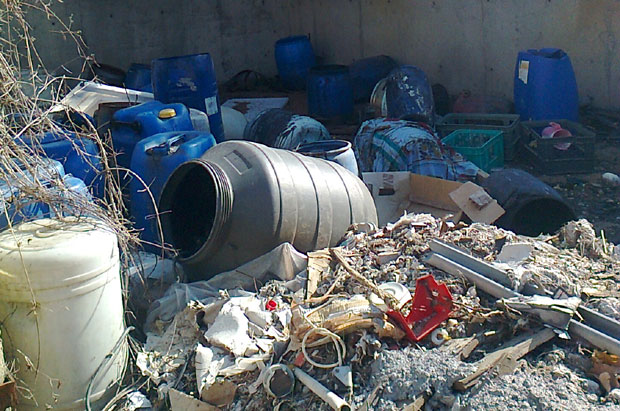 Гуши нас 100.000 тона опасног отпада